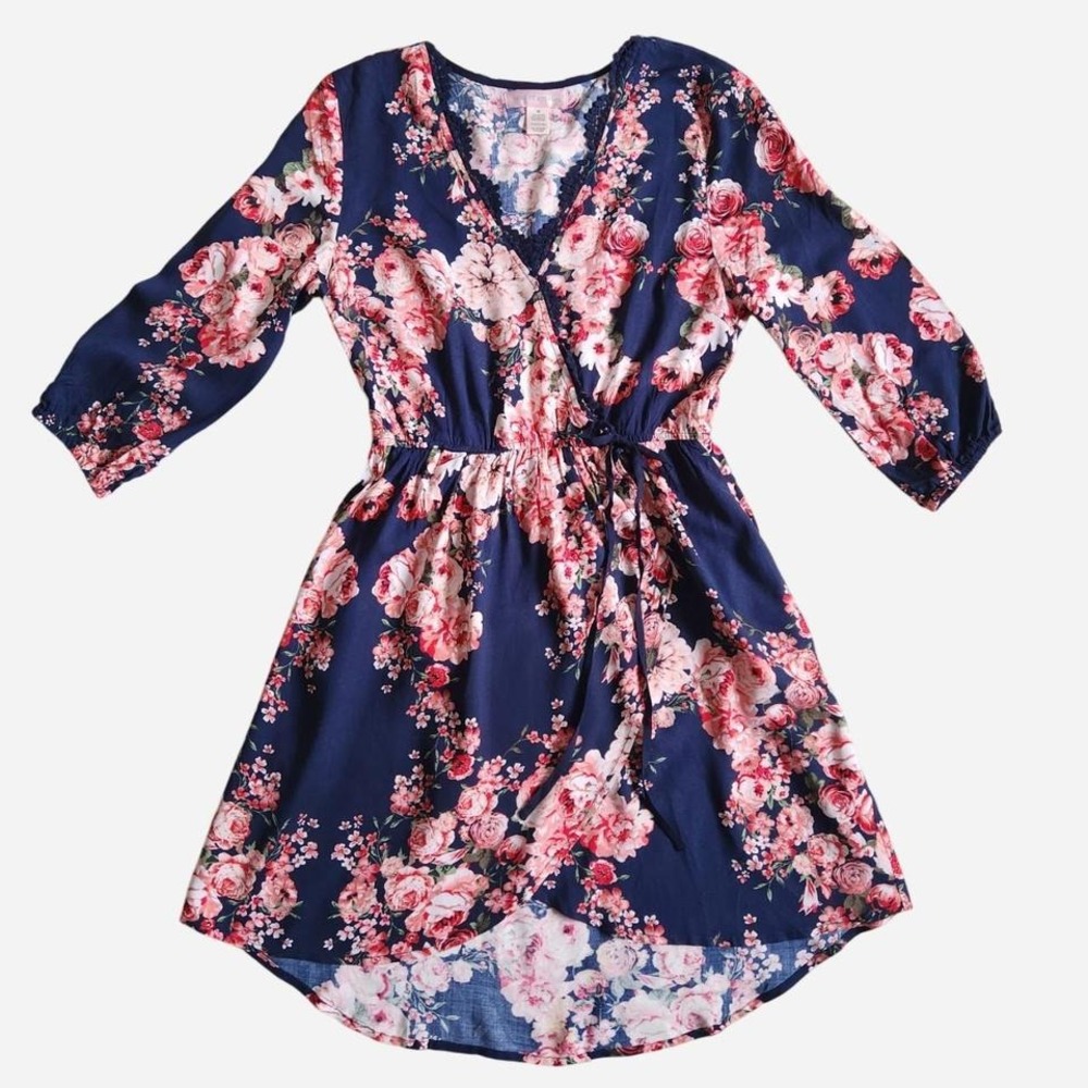 Navy blue pink Band of Gypsies boho floral print dress featuring crochet details